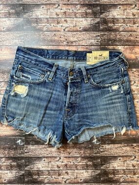 Hollister cut off jean short